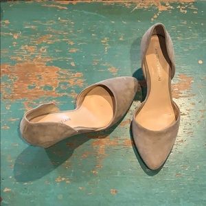 Beautiful like new suede wedges